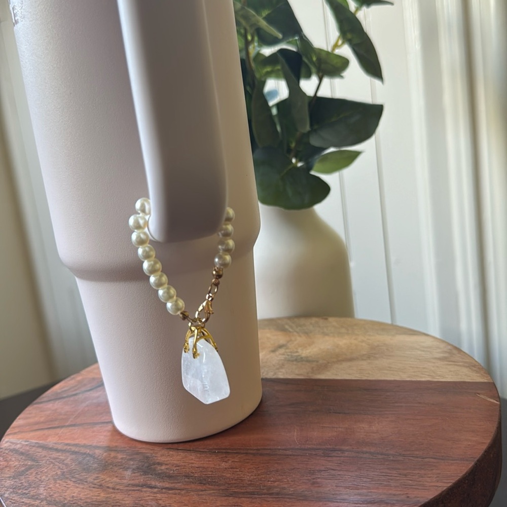 Clear Quartz & Faux Pearl Tumbler Charm - Picture 4 of 4